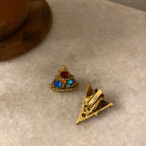 Vintage Christmas Tree Clip on Earrings - Picture 4 of 6